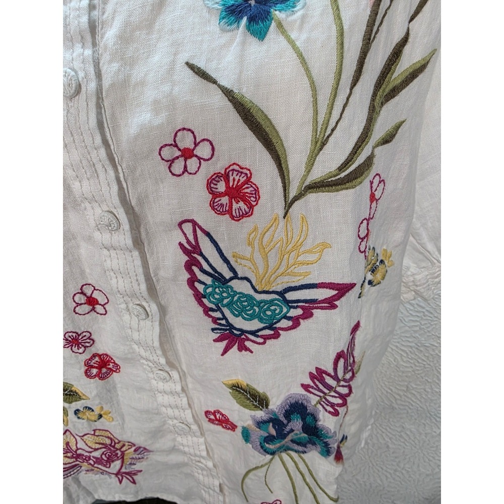 Johnny Was Jessi Blouse Women Size M White NWT Embroidered Linen Shirred Yoke - Picture 6 of 8